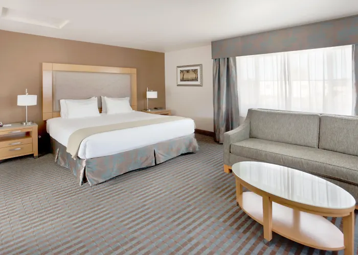 Holiday Inn Express Monterey - Cannery Row By Ihg